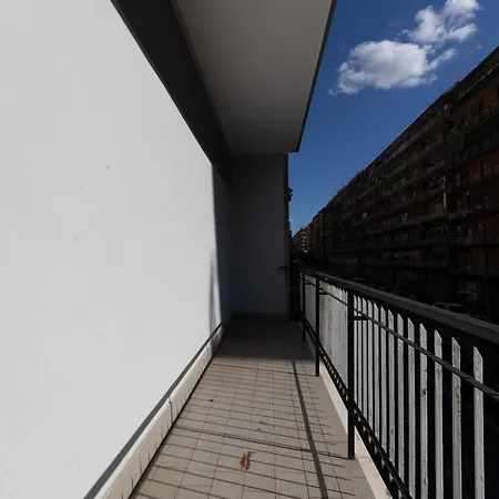 Cinecitta' House Διαμέρισμα *