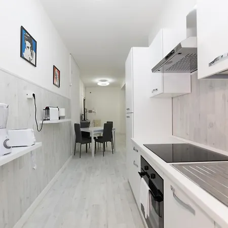 Lägenhet Cinecitta' House *